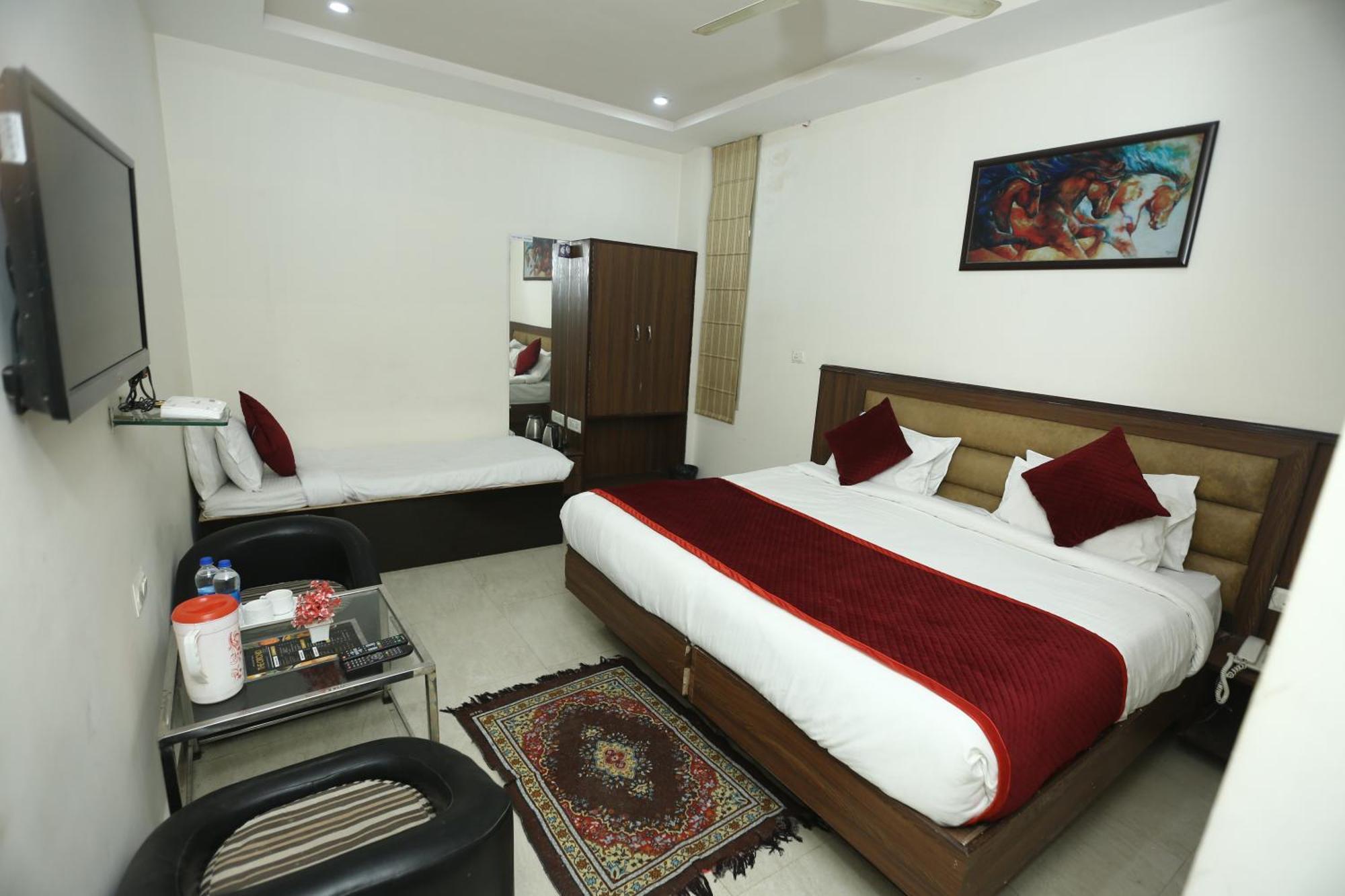 24 Hotel & Resort อัครา ภายนอก รูปภาพ