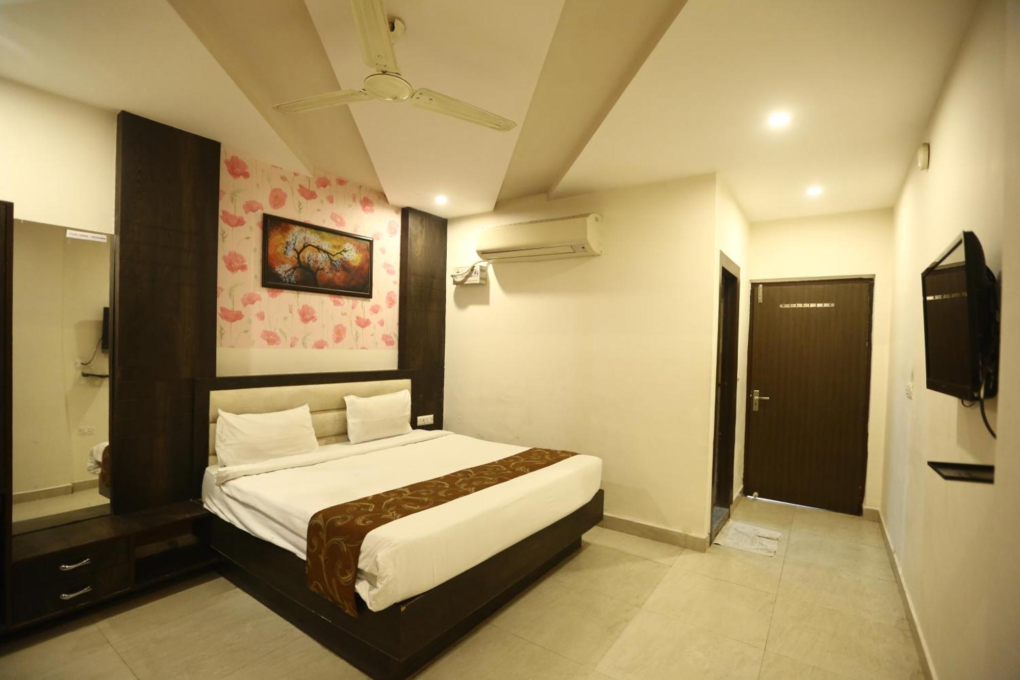 24 Hotel & Resort อัครา ภายนอก รูปภาพ